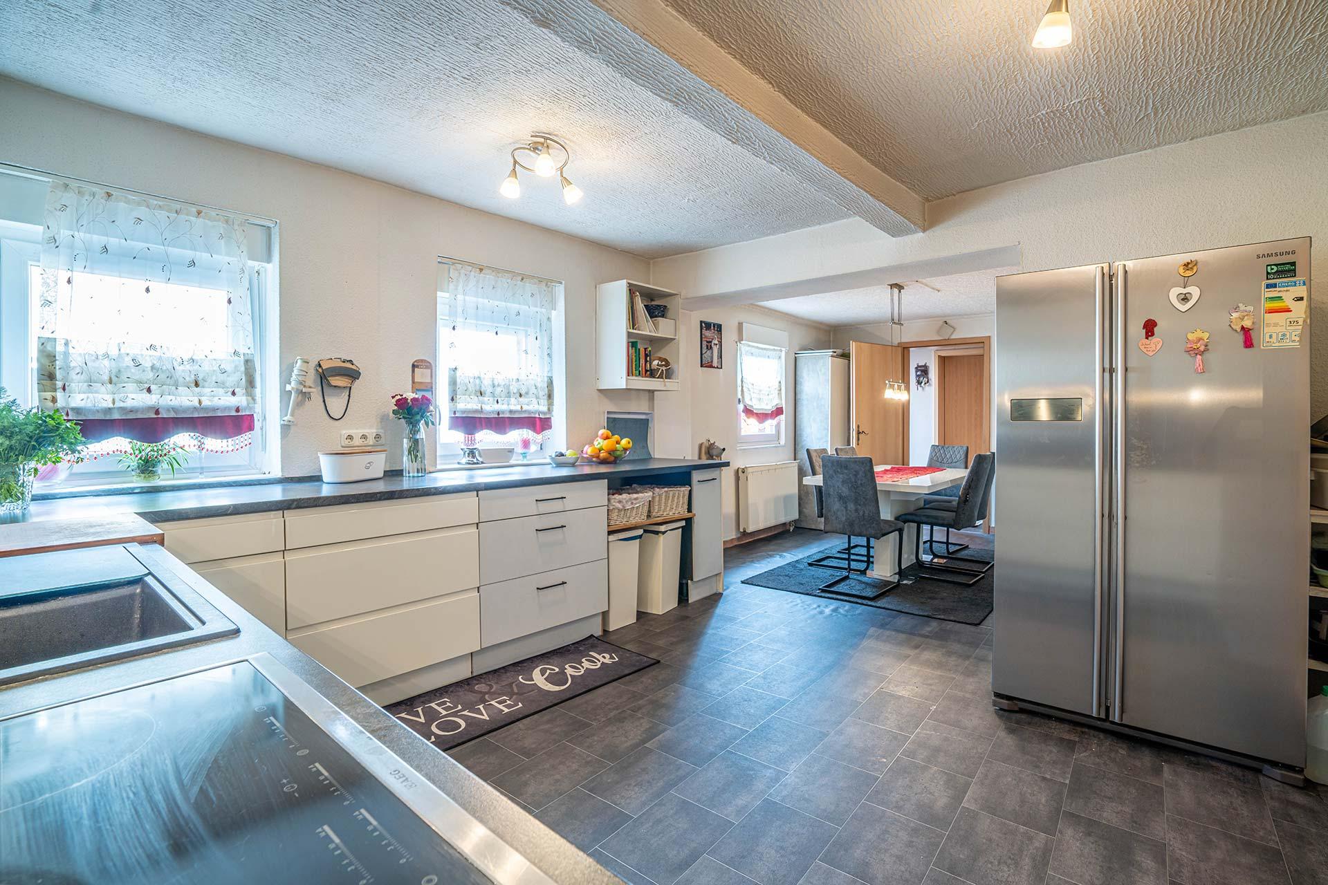 Übersicht Küche Essbereich Historisches Einfamilienhaus Bedburg  Einfamilienhaus Bedburg