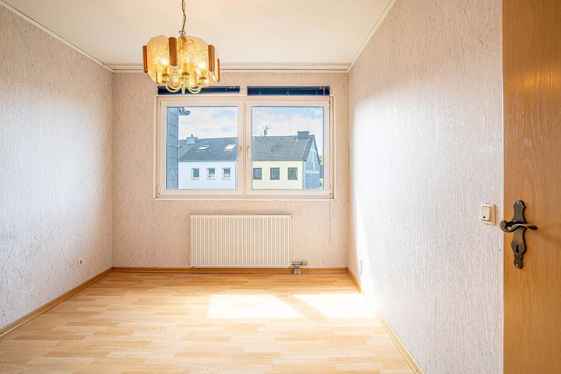 Das zur Vorderseite gelegene Kinderzimmer #2. Doppelhaushälfte Bergheim