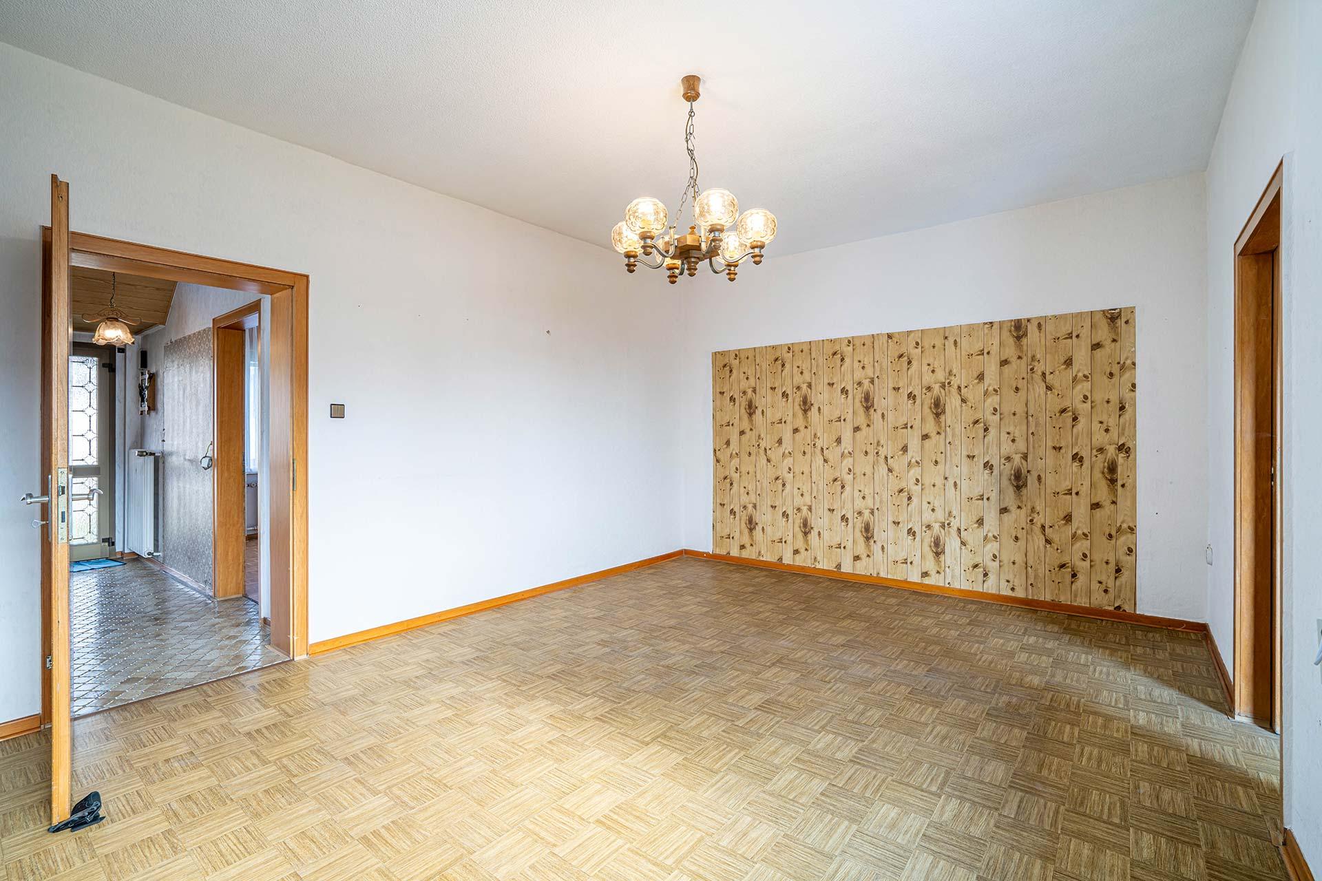 Das Wohn und Esszimmer ist zur Gartenseite gelegen und erstreckt sich über die gesamte Hausbreite. Reihenmittelhaus Kerpen
