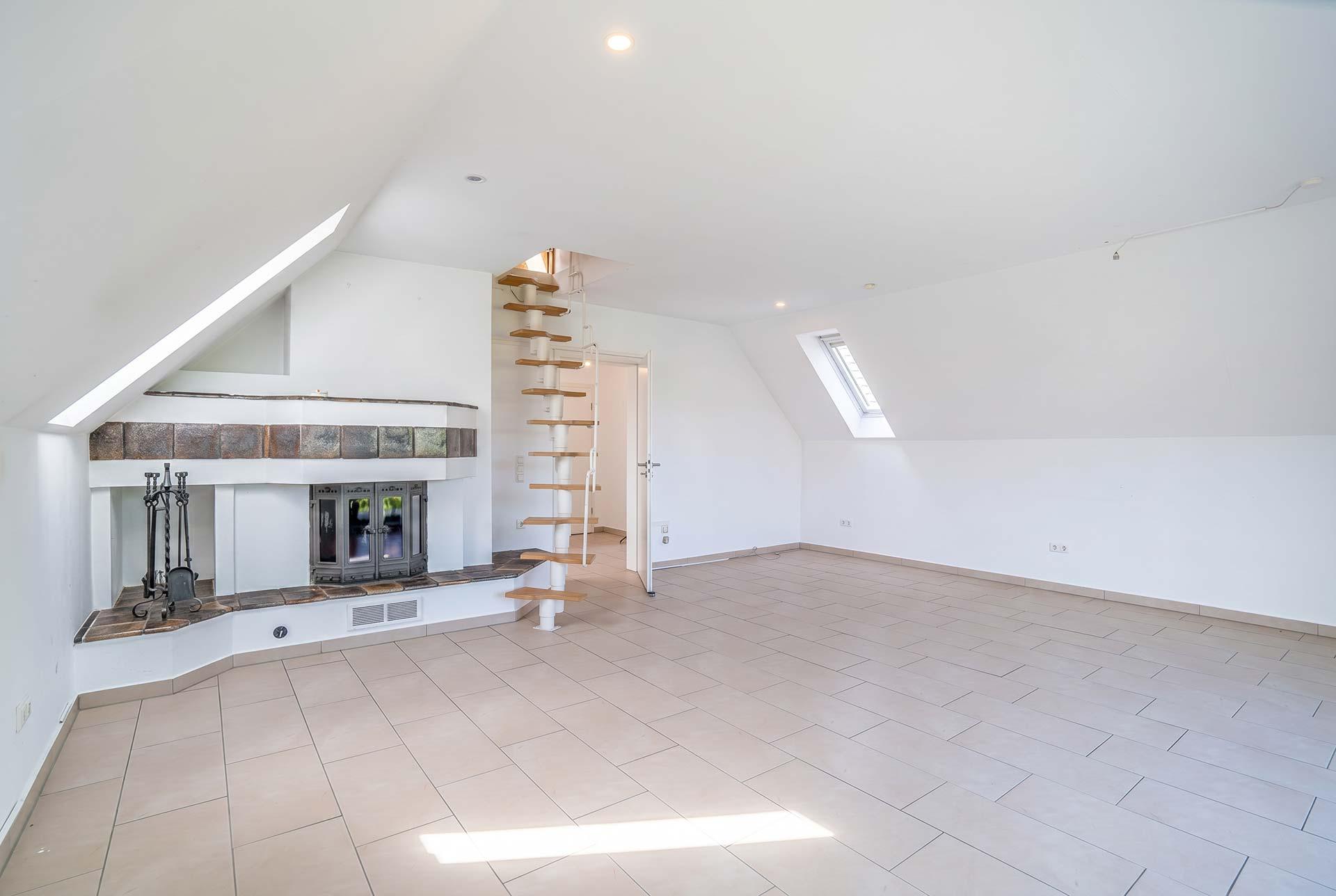 Der offene Kaminin Wohnung #3. Immobilie Bedburg